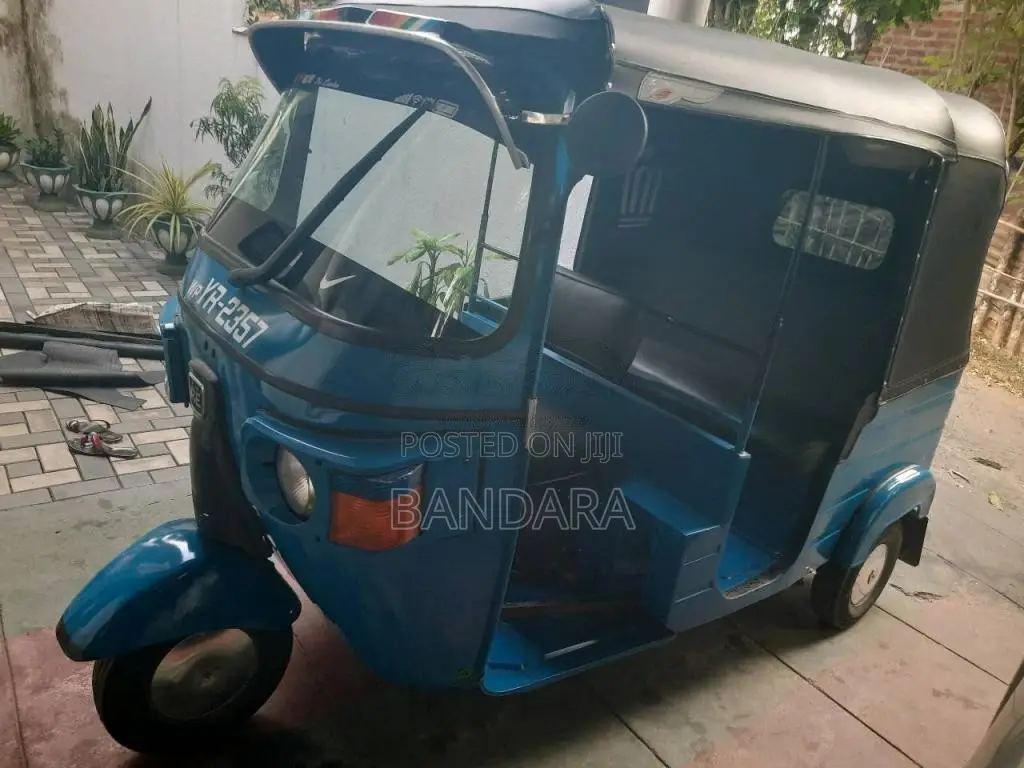 Bajaj RE 2011 Three Wheel (Used)