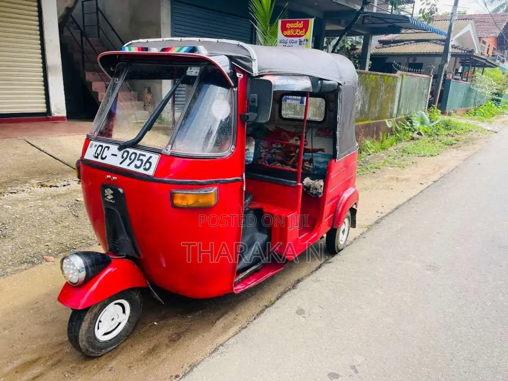 Bajaj 2 Stroke 2005 Three Wheel (Used)