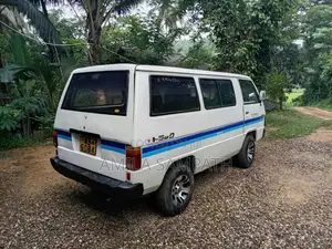 Mitsubishi L300 1985 Van (Used)