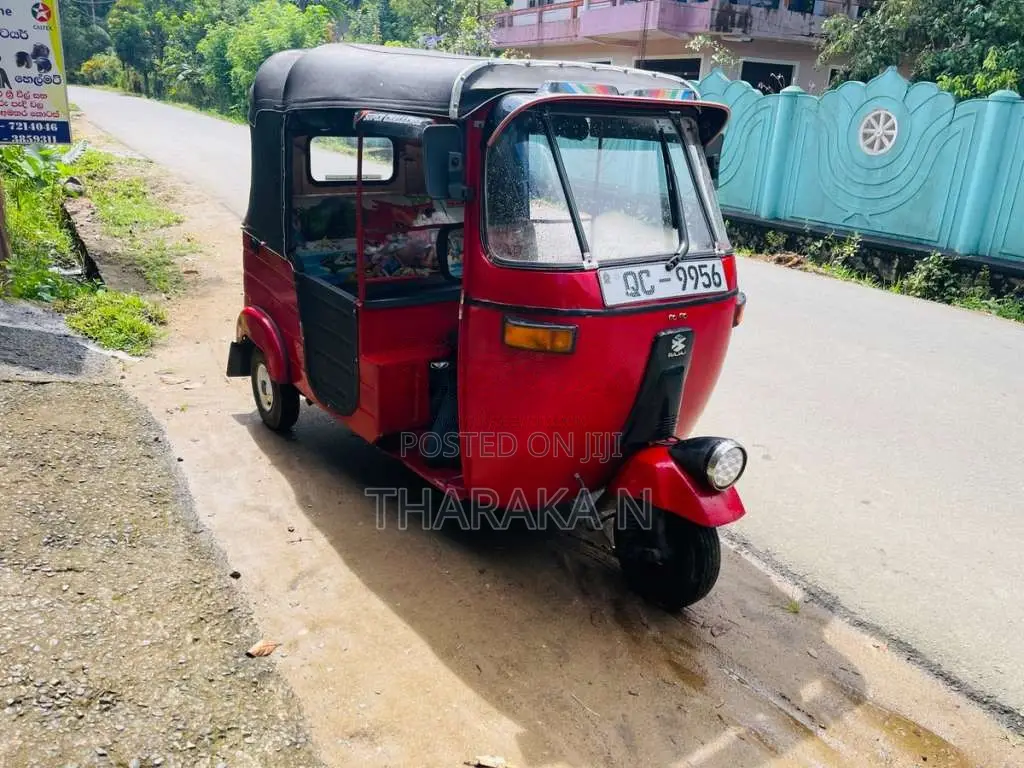 Bajaj 2 Stroke 2005 Three Wheel (Used)