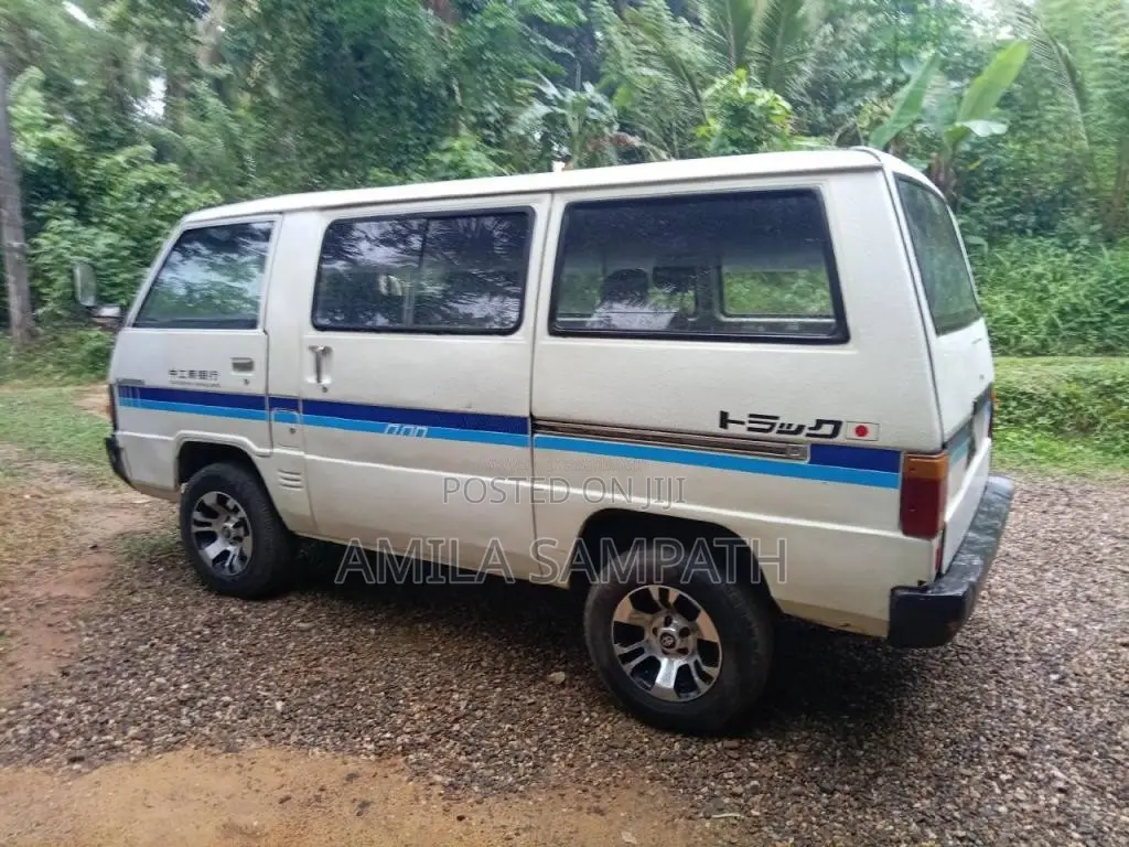 Mitsubishi L300 1985 Van (Used)