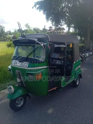 Bajaj 4 Stroke 2009 Three Wheel (Used)
