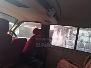Toyota Dolphin 1994 Van (Used)