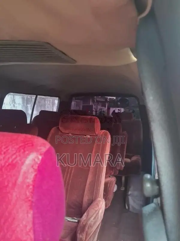 Toyota Dolphin 1994 Van (Used)