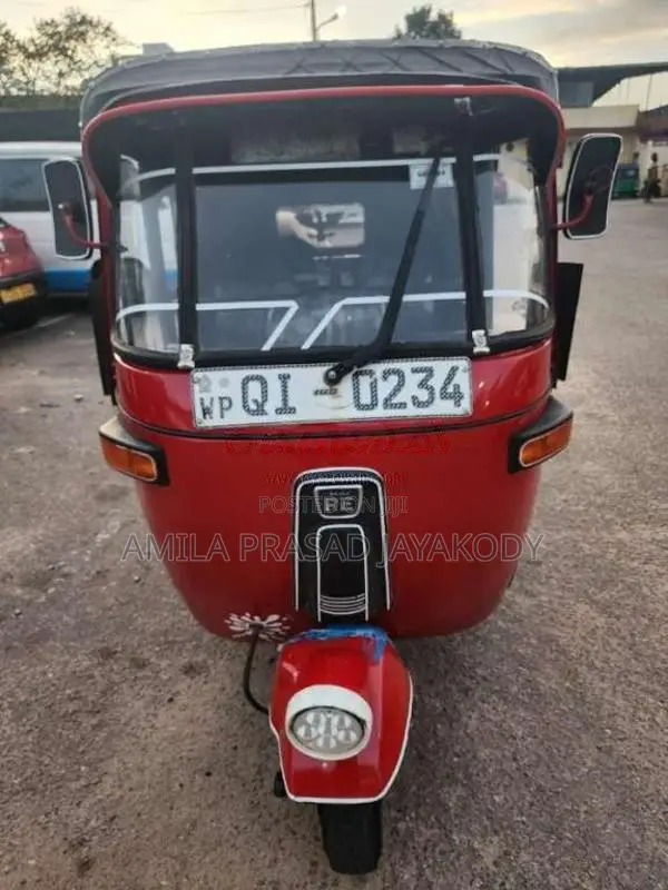 Bajaj 2 Stroke 2006 Three Wheel (Used)