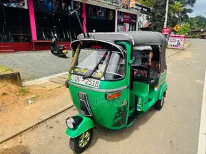 Bajaj 4 Stroke 2009 Three Wheel (Used)