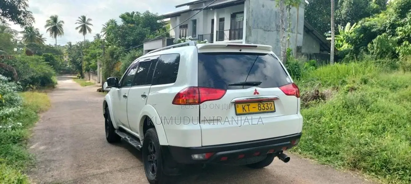 Mitsubishi Montero 2012 SUV (Used)