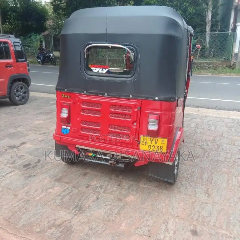 Bajaj RE 205 2012 Three Wheel (Used)