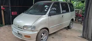 Nissan Serena 1994 Van (Used)