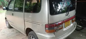Nissan Serena 1994 Van (Used)