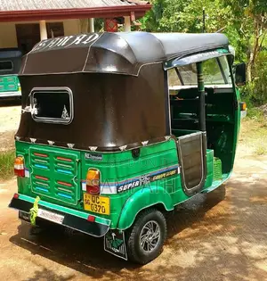 Bajaj 2 Stroke 2005 Three Wheel (Used)