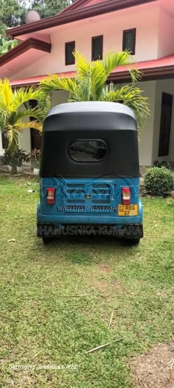 Bajaj 4 Stroke 2015 Three Wheel (Used)