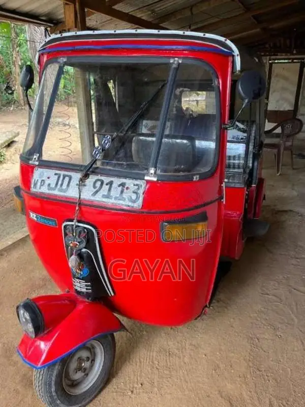 Bajaj 2 Stroke 2004 Three Wheel (Used)