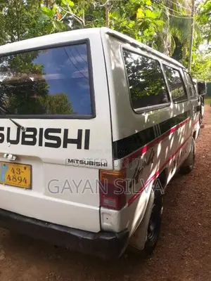 Mitsubishi L300 1981 Van (Used)