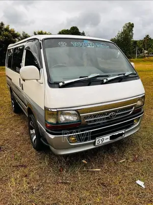 Toyota Dolphin 102 1992 Van (Used)