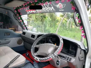 Nissan Caravan 1998 Van (Used)