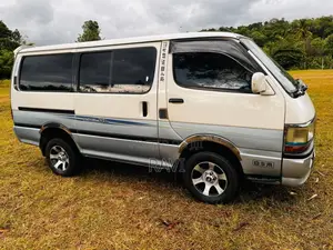 Toyota Dolphin 102 1992 Van (Used)