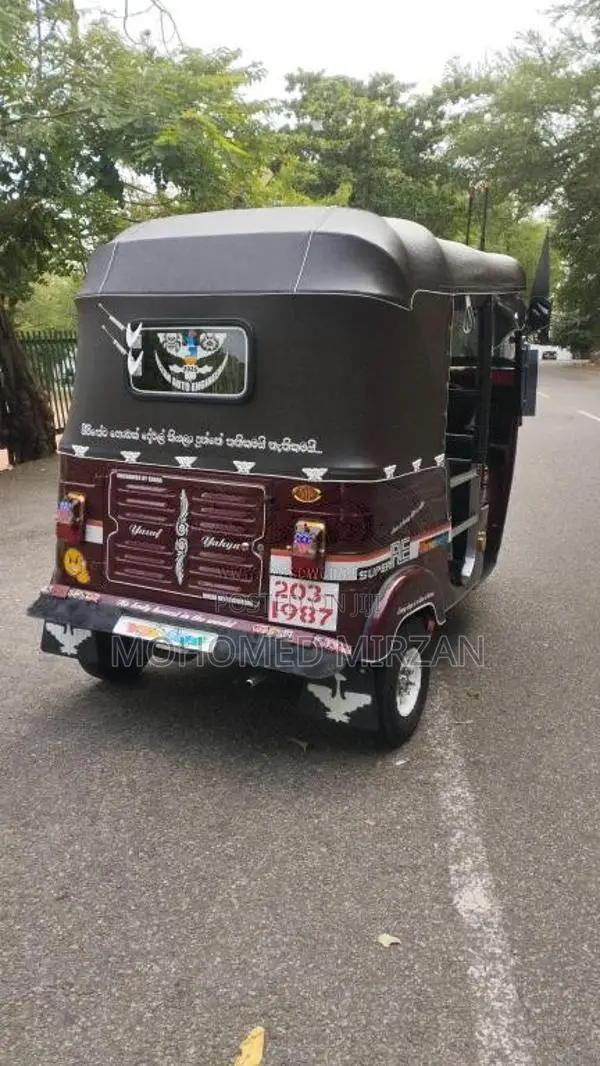Bajaj RE 1999 Three Wheel (Used)