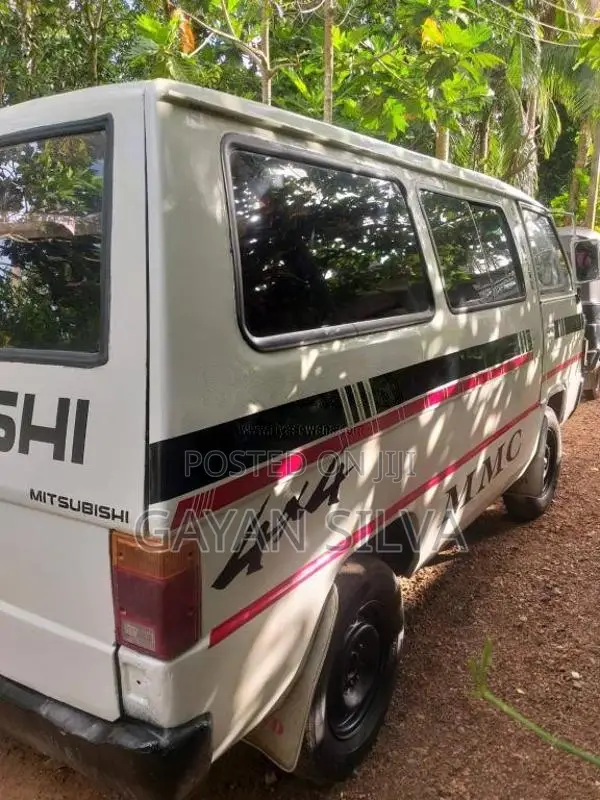 Mitsubishi L300 1981 Van (Used)