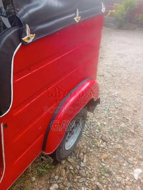 Bajaj 2 Stroke 2004 Three Wheel (Used)