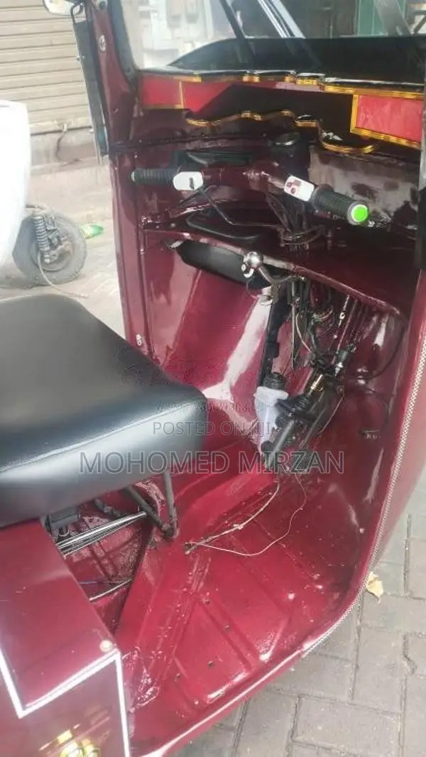 Bajaj RE 1999 Three Wheel (Used)