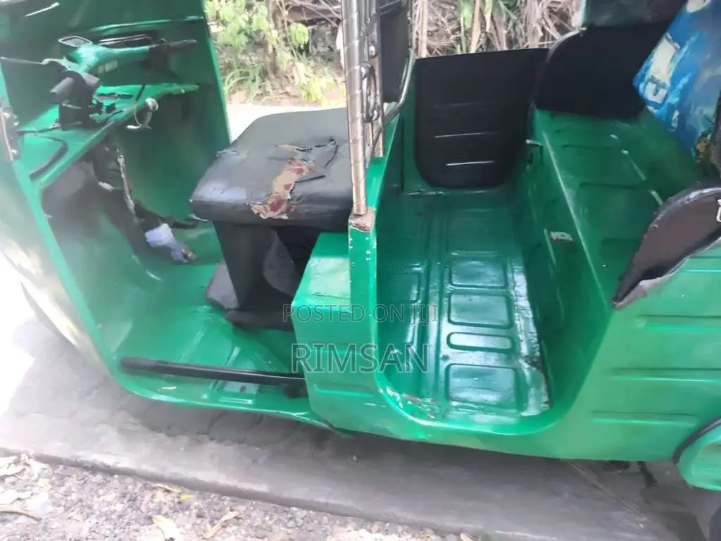Bajaj 2 Stroke 2003 Three Wheel (Used)