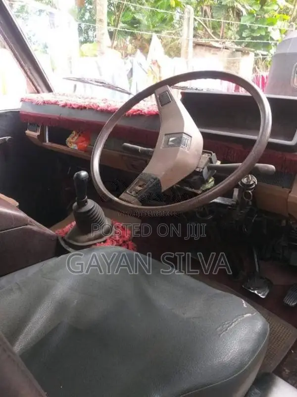 Mitsubishi L300 1981 Van (Used)
