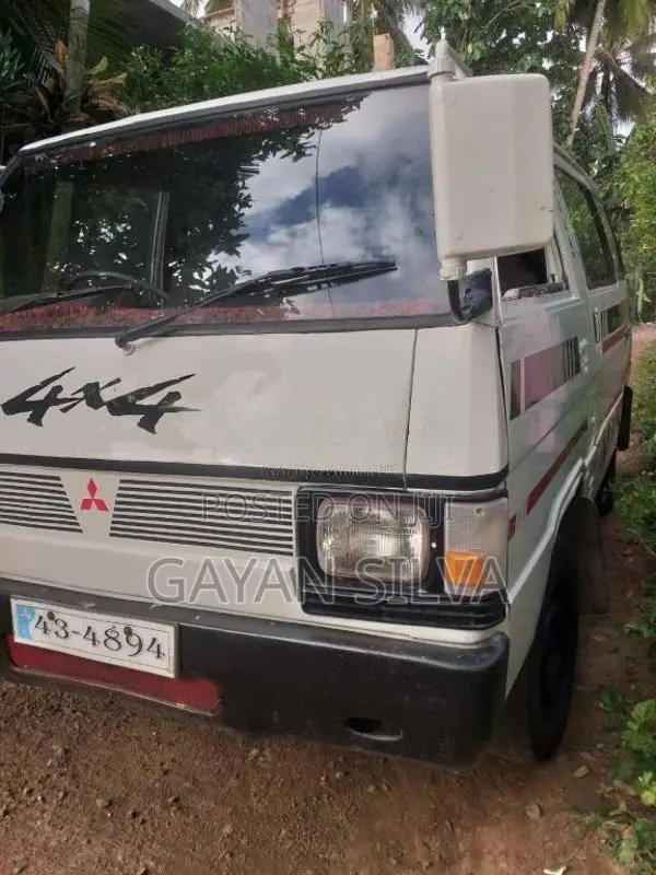 Mitsubishi L300 1981 Van (Used)