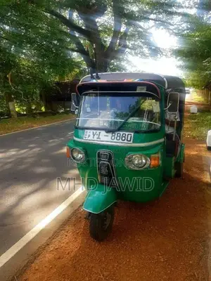 Bajaj 4 stroke 2011 Three Wheel (Used)