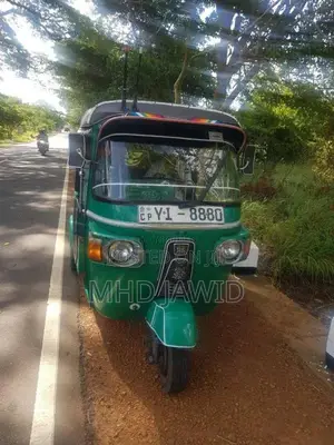 Bajaj 4 stroke 2011 Three Wheel (Used)
