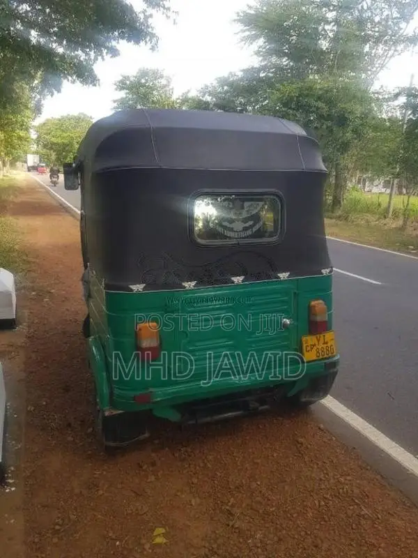 Bajaj 4 stroke 2011 Three Wheel (Used)