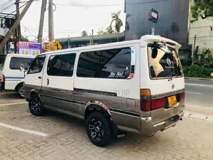 Toyota Dolphin 1991 Van (Used)