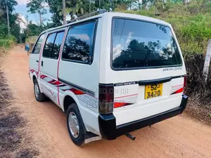 Nissan Vanette 1988 Van (Used)