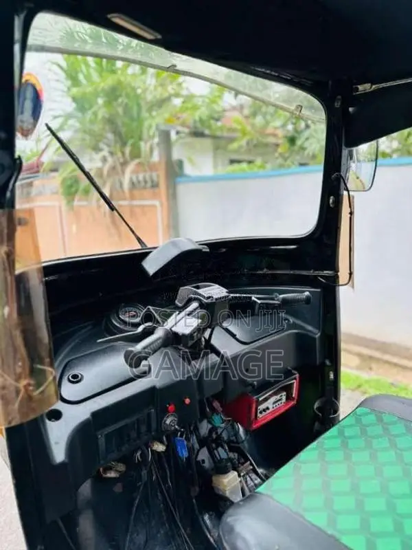 Bajaj 4 Stroke 2012 Three Wheel (Used)