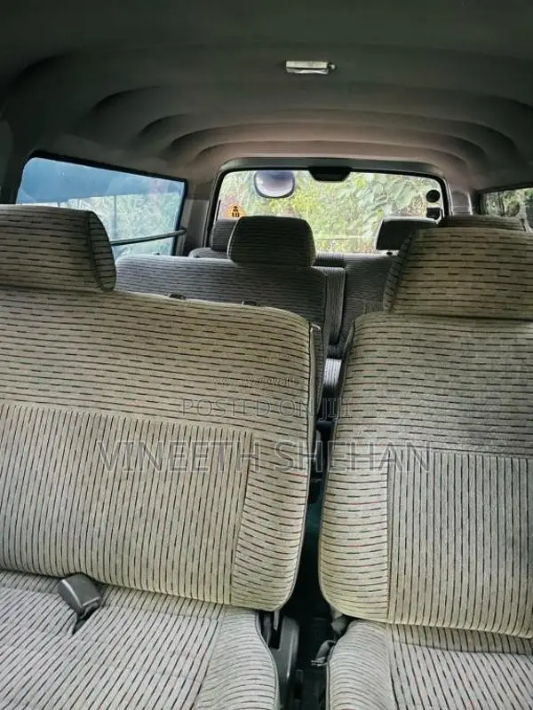 Nissan Caravan 2006 Van (Used)