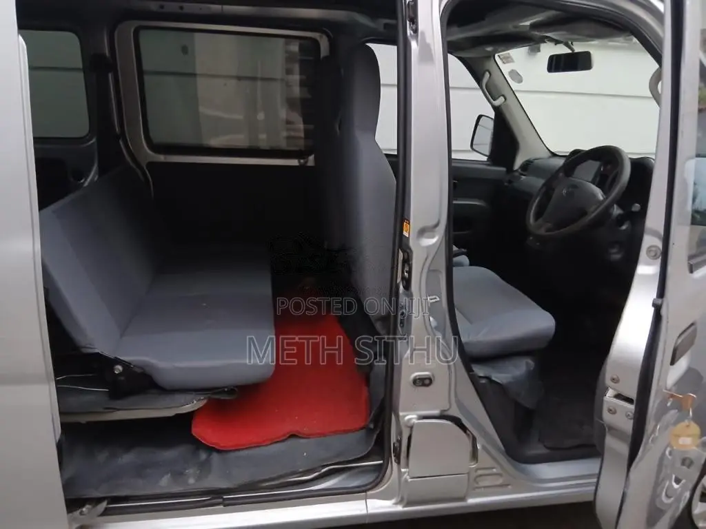Daihatsu Hijet 2014 Van (Used)