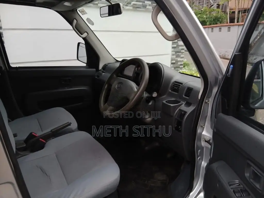 Daihatsu Hijet 2014 Van (Used)