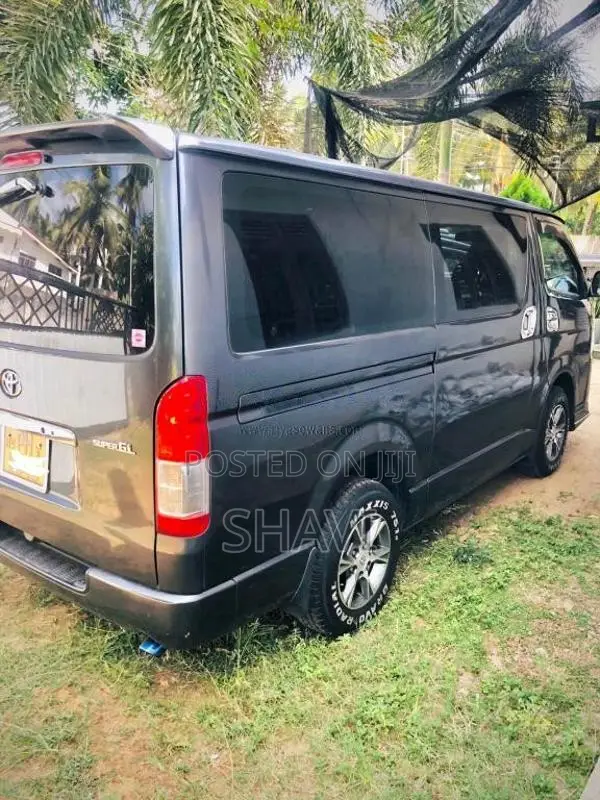 Toyota Kdh Dark Prime 2015 Van (Used)