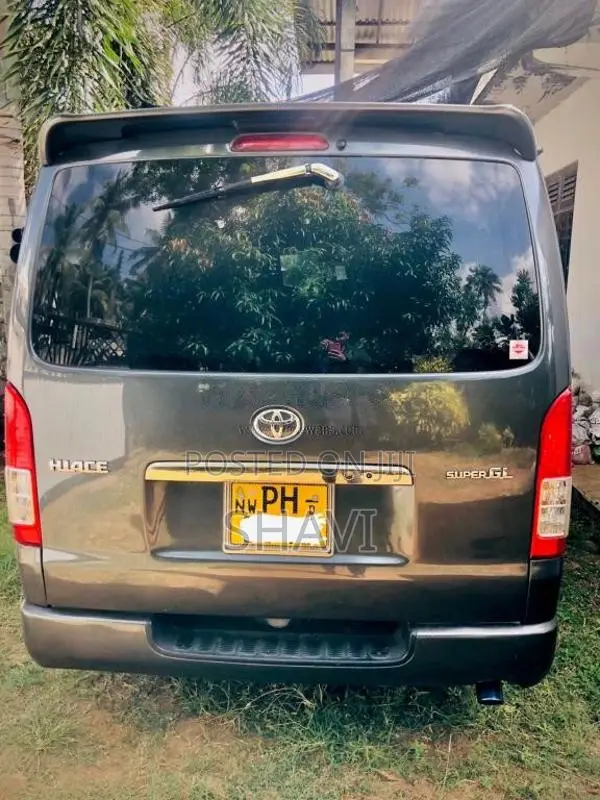 Toyota Kdh Dark Prime 2015 Van (Used)
