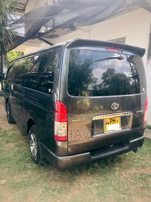 Toyota Kdh Dark Prime 2015 Van (Used)