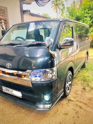 Toyota Kdh Dark Prime 2015 Van (Used)