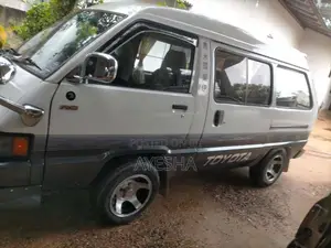 Toyota TownAce 1987 Van (Used)