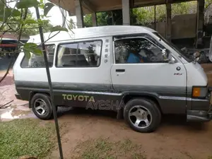 Toyota TownAce 1987 Van (Used)