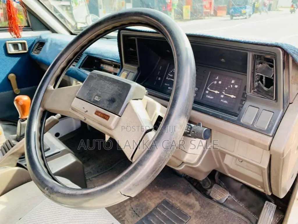 Nissan Vanette 1992 Van (Used)