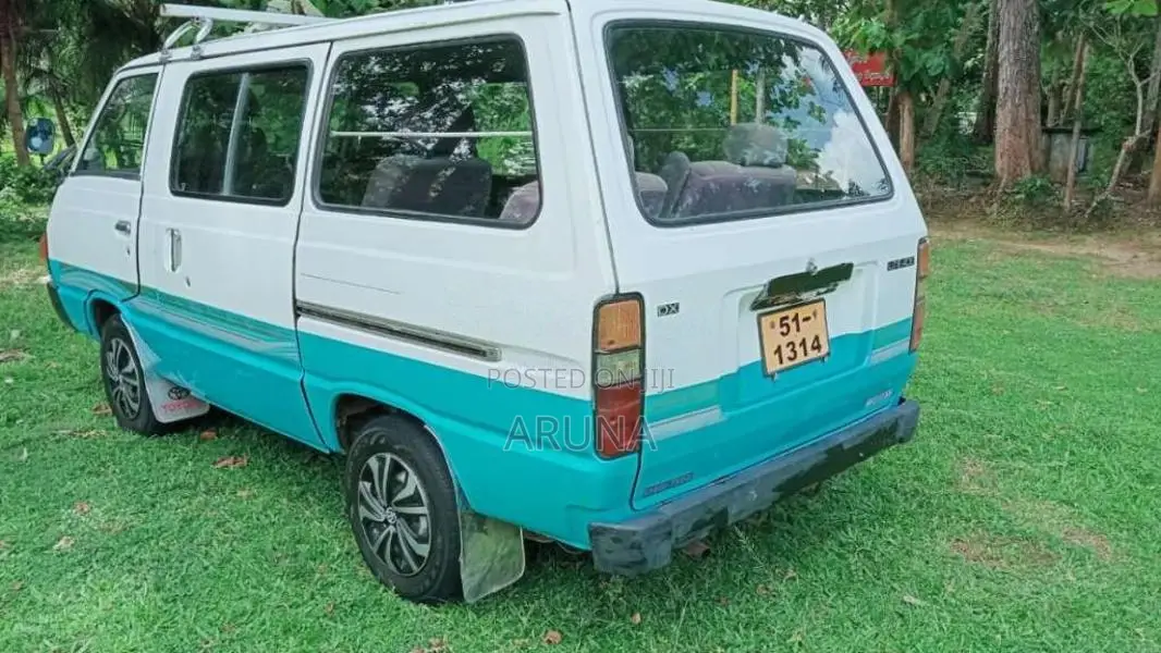 Toyota LiteAce 1984 Van (Used)