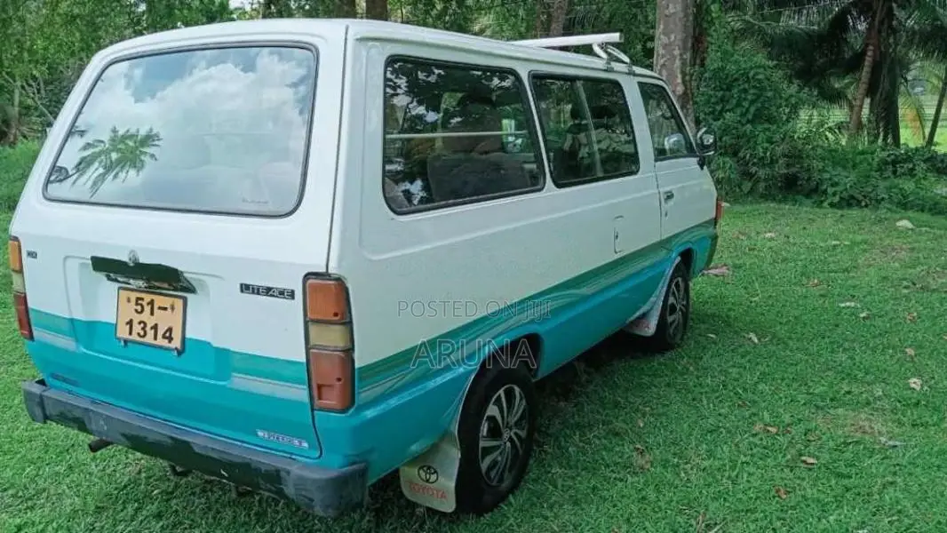 Toyota LiteAce 1984 Van (Used)