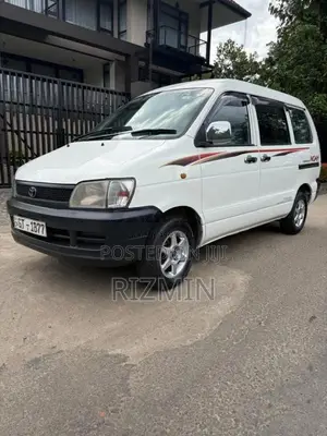Toyota CR41 2002 Van (Used)