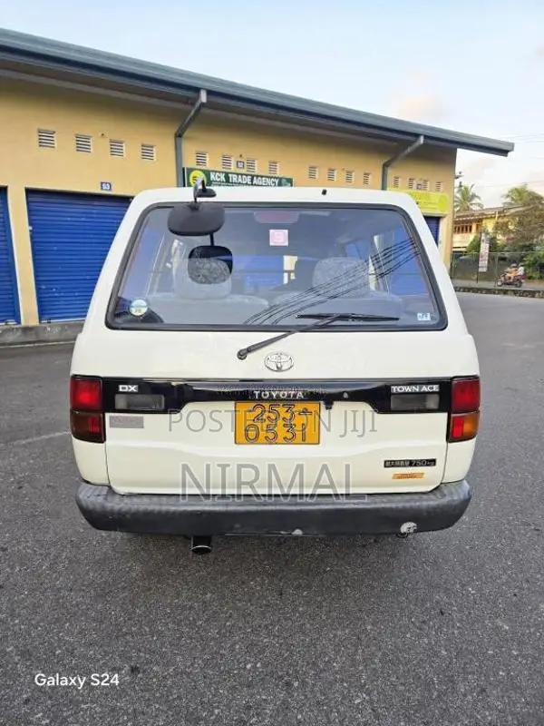 Toyota Townace Lotto 1998 Van (Used)