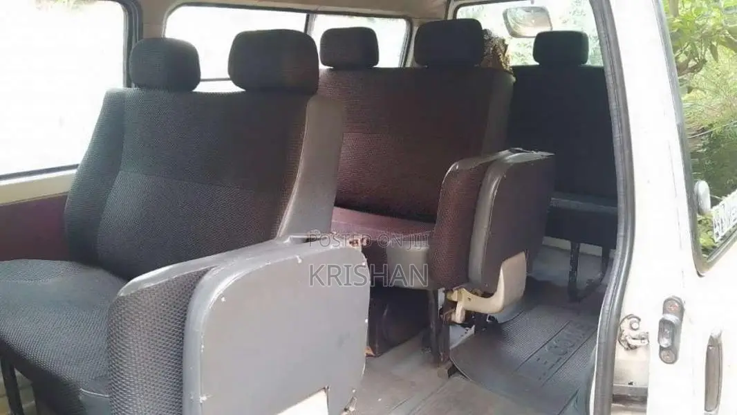 Mitsubishi PO15 1991 Van (Used)