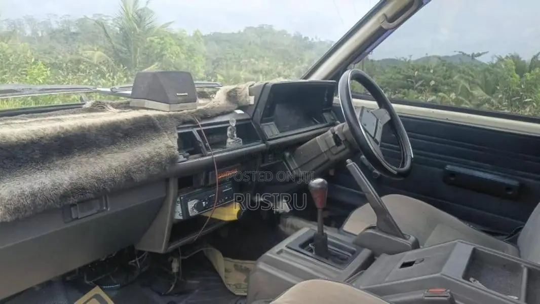 Nissan Vanette C22 1988 Van (Used)